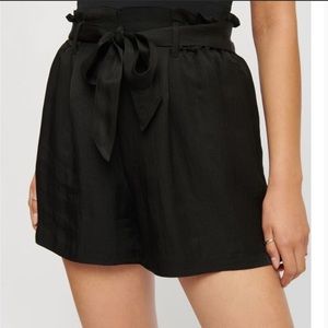 Dynamite tie-front shorts